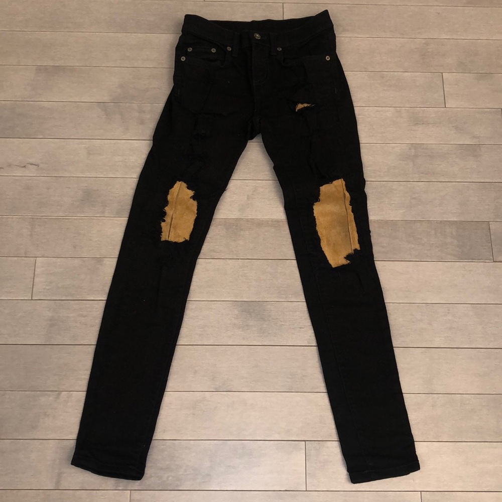Carmar black skinny women’s jeans size 24. Destructed with suede under.Vintage
